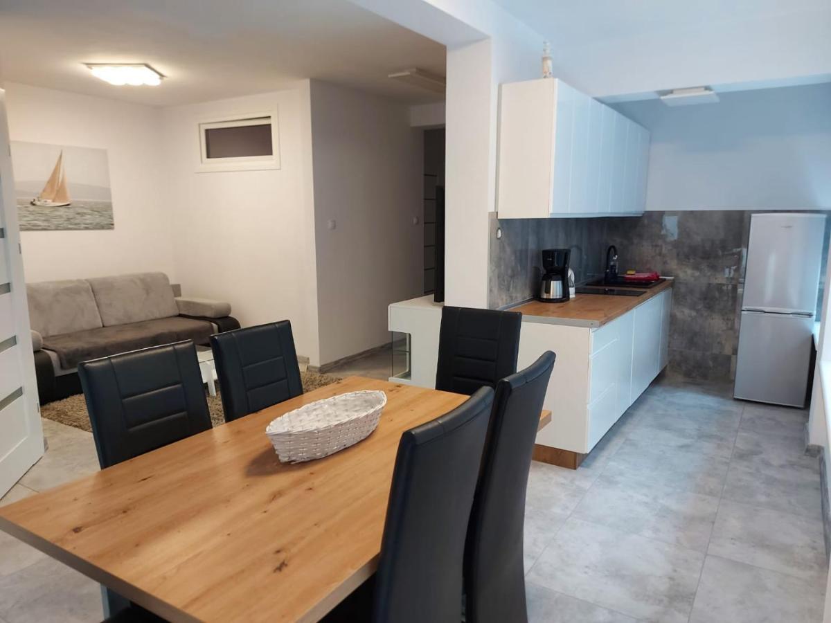 Apartament Z Duzym Tarasem Lägenhet Świnoujście Exteriör bild
