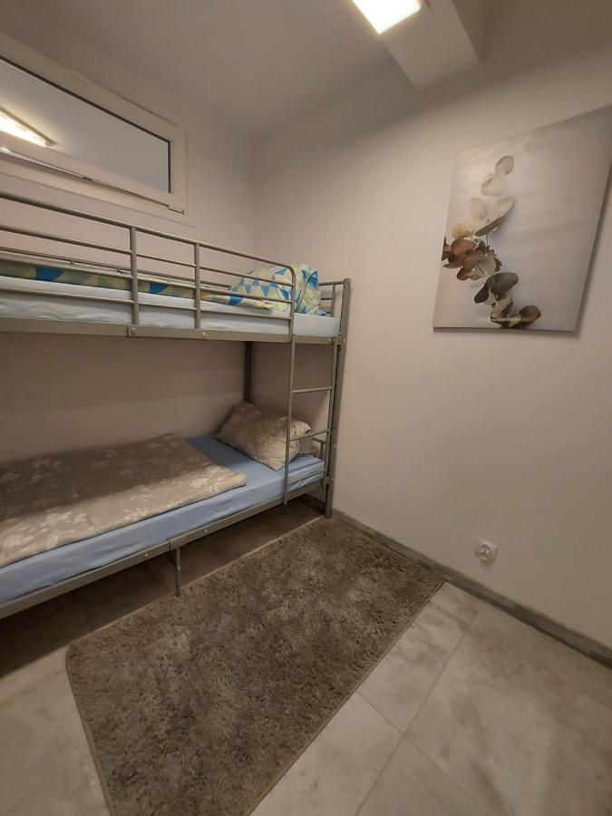 Apartament Z Duzym Tarasem Lägenhet Świnoujście Exteriör bild